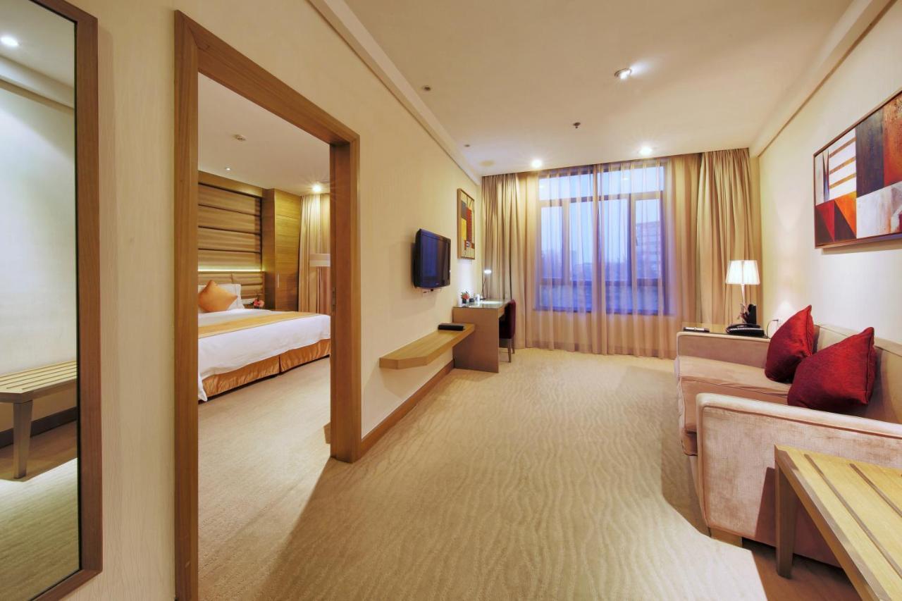 Ramada Plaza By Wyndham Shanghai Caohejing Hotel Luaran gambar